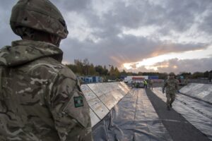 defence_military_soldiers_combat_defence_military_desert_CREDIT-Crown-copyright-2016.jpg_660-300x200.jpg