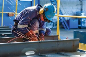 NOCN shutterstock 56673664 worker steel