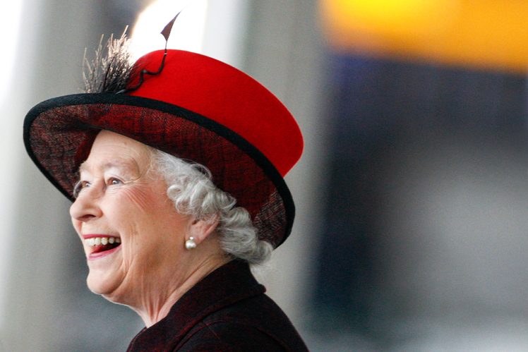 Queen-Elizabeth-shutterstock_2023223819-web-748x499.jpg